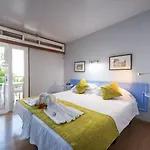 厄尔帕西奥公寓 *